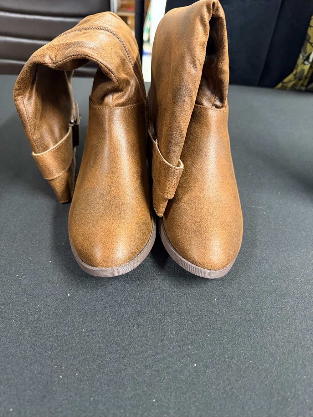 Journee Collection Lelanni knee-high riding boots